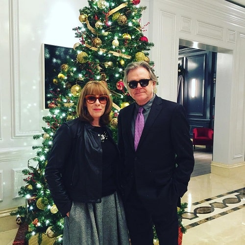 A picture of Kevin McNally and his wife, Phyllis Logan at the White House.